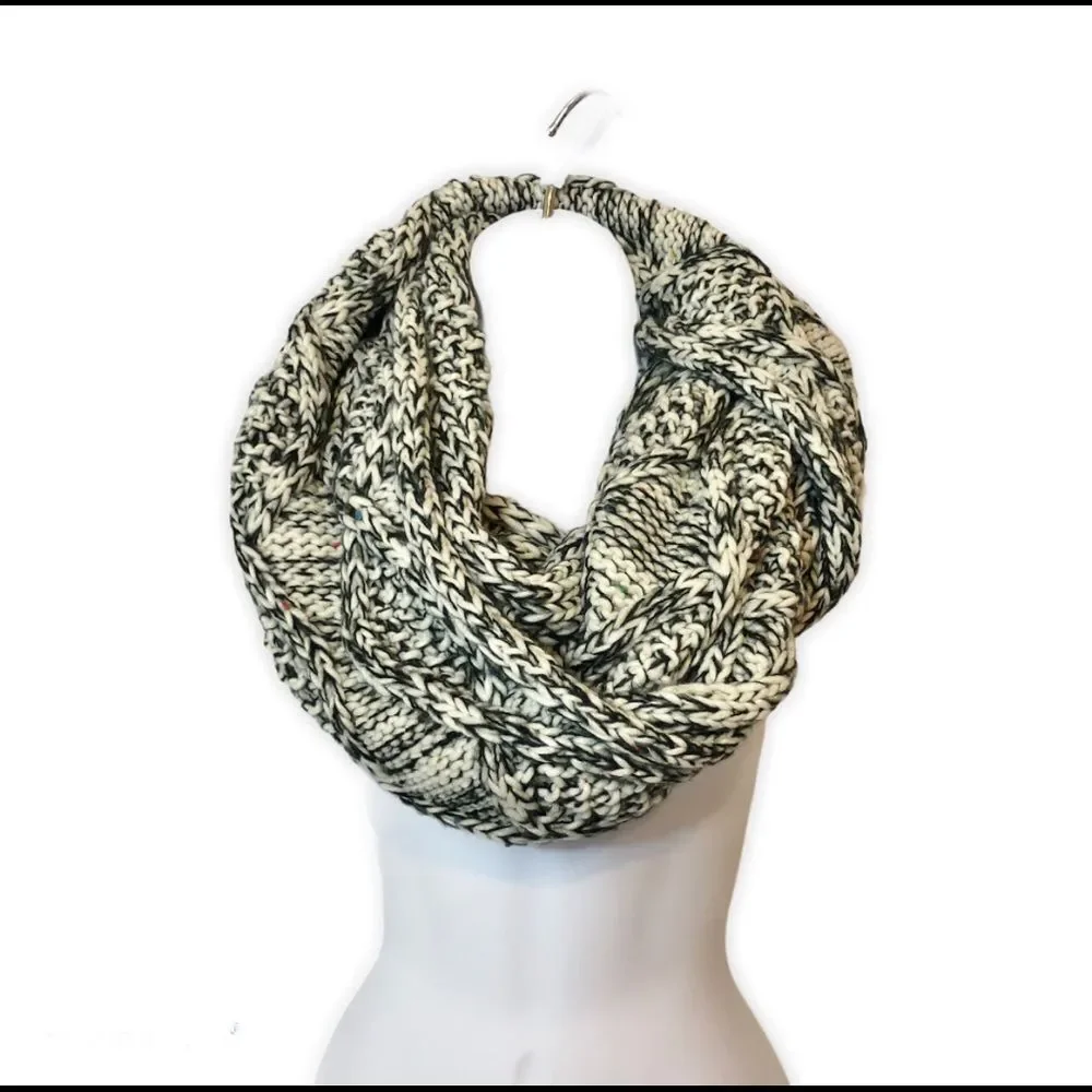 Loft cable knit marble infinity warm comfy timeless scarf black and white